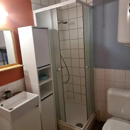 Cozy Near Vresse-sur-semois, 36 M² With Balcony Apartamento